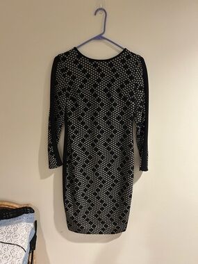Vince Camuto Black and White Geometric Long-Sleeve Sheath Dress